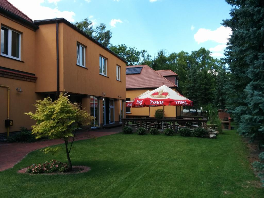 Pensjonat Nad Jeziorem Hotel Myślibórz Exterior foto